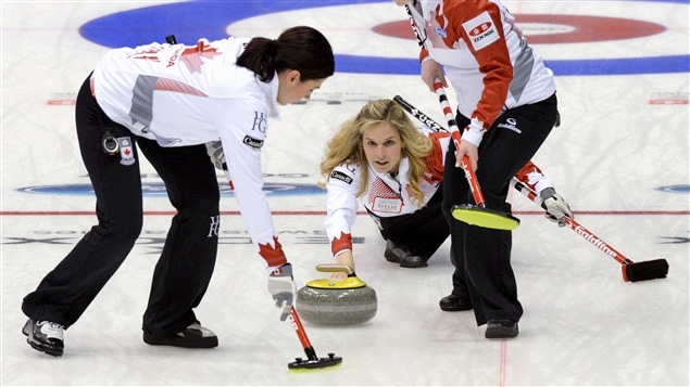 Jennifer Jones (centre)