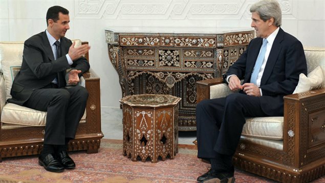 Encuentro entre Bachar al-Assad y John Kerry el 1o de abril del 2010 en Damasco. 