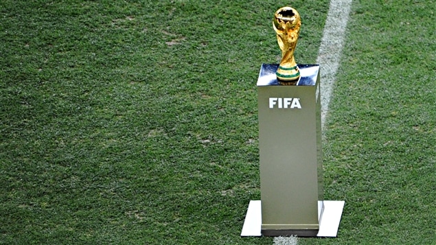 Le trophée de la Coupe du monde de soccer