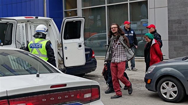 150408_yx85f_uqam-fourgon_sn635.jpg