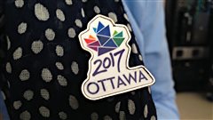 Une épinglette avec le logo d'Ottawa 2017. Une épinglette avec le logo d'Ottawa 2017.