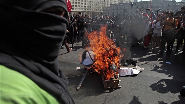 Los incidentes dejaron un saldo de decenas de detenidos y algunos heridos.