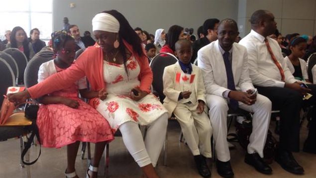 Les membres de la famille Konan sont maintenant citoyens canadiens. Les Ivoiriens d'origine sont passés par Sherbrooke au Québec avant de s'installer à Regina.