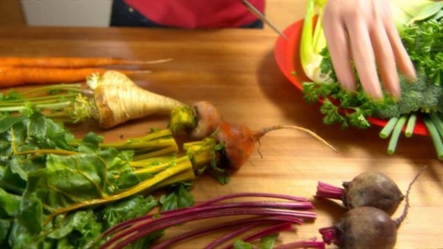 L'épicerie - Truc de L'épicerie: les fanes - Émission du 6 mai 2015