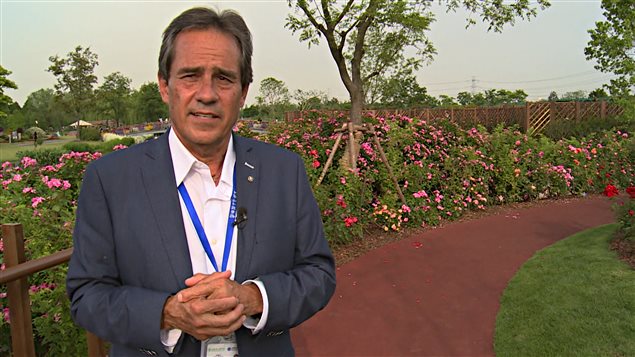 L'ancien directeur du Jardin Botanique de Montréal, Gilles Vincent, dans le jardin de Shanghai L'ancien directeur du Jardin Botanique de Montréal, Gilles Vincent, dans le jardin de Shanghai