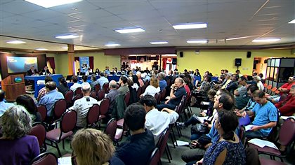 Mobilisation contre les éoliennes à Saint-Cyprien-de-Napierville - Radio-Canada
