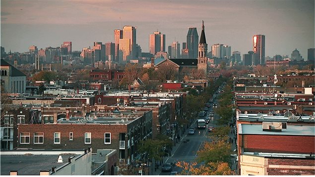 Un point de vue sur Montréal, vu de Verdun.  Photo tirée de la production du film D'où je viens, réalisé par Claude Demers.