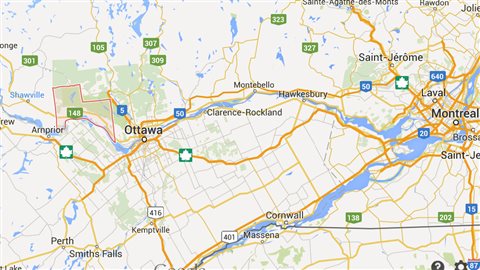 The municipality of Pontiac in western Quebec (red outline west of Ottawa) encompasses several small communities.