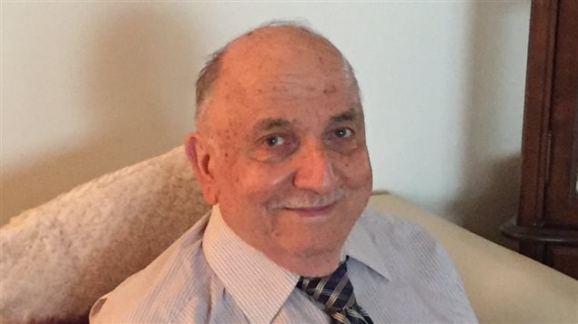 الأستاذ غازي الخوري، مؤلف الكتاب