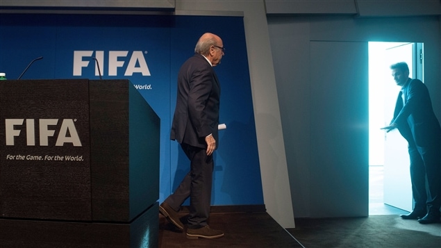 Sepp Blatter después de la conferencia de prensa. 