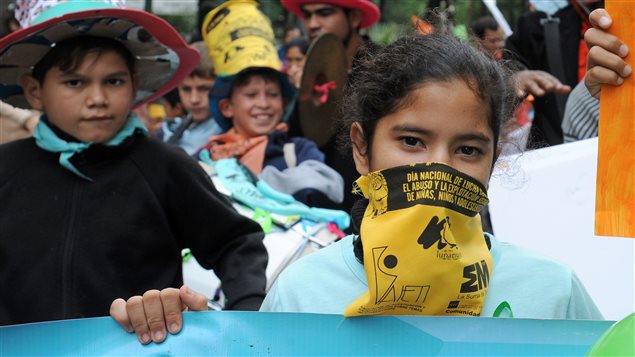 Le 30 mai dernier, des enfants participaient, dans les rues d’Asuncion au Paraguay, à une manifestation pour souligner la journée nationale contre l'exploitation sexuelle et l'abus sexuel des enfants et d’exiger du gouvernement paraguayen de garantir les droits des enfants.