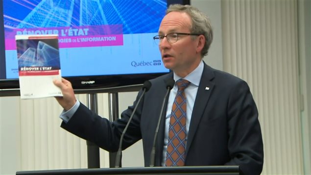 Le « grand ménage » des TI est commencé, a lancé le ministre Coiteux vendredi matin. 