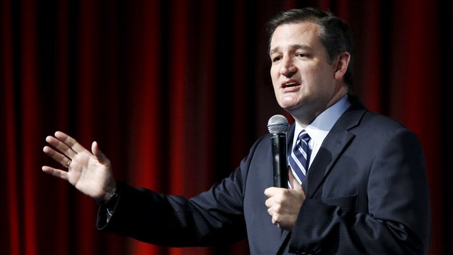 El senador Republicano de Texas, Ted Cruz, es precandidato presidencial de su partido. Recibió $8500 dólares de Earl Holt III quien pregona la supremacía de los blancos y cree que los negros son una "especie retrógrada". 