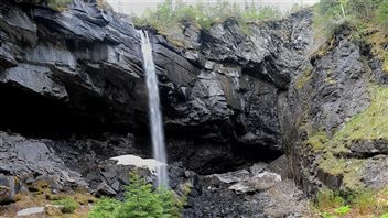 The Lomond Sinkhole in the back country near Newfoundland’s west coast was formed when the roof of a large cave collapsed, notes HiddenNewfoundland.ca.cave 
