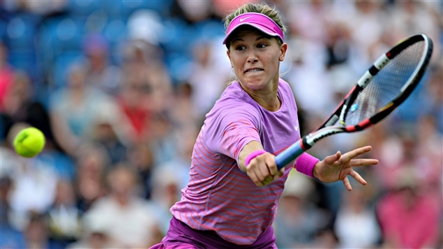 Eugenie Bouchard, joueuse de tennis de 22 ans, mesure 1,78 m (5’ 10’’), droitière revers à deux mains