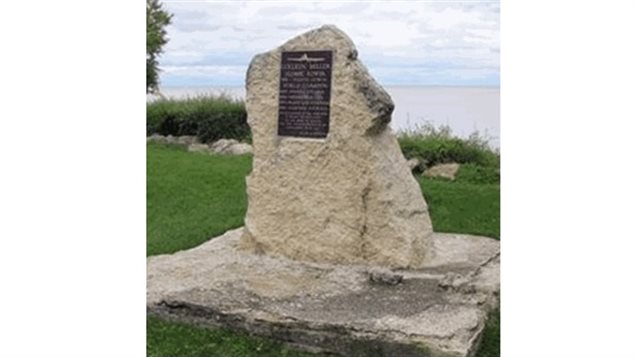 RCMP said this plaque commemorating Olympic rower Colleen Miller was one of two stolen from the Village of Dunnottar, Manitoba, in September 2014