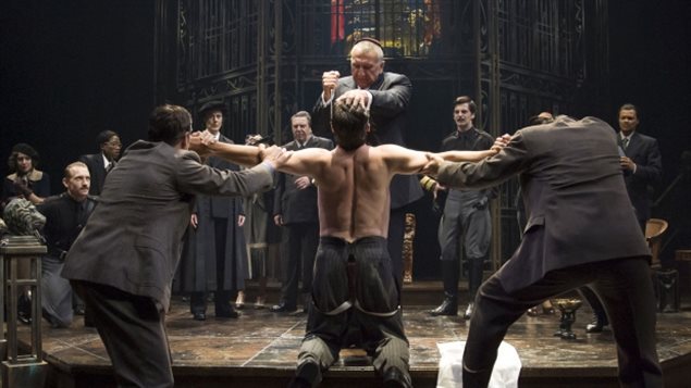 The trial scene from The Stratford Festival Company's production of the Merchant of Venice, with Scott Wentworth (centre) as Shylock. 