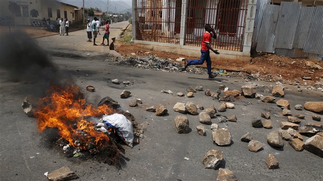 Le scrutin s'est ouvert sur fond de violences, mardi, au Burundi. (21 juillet 2015)