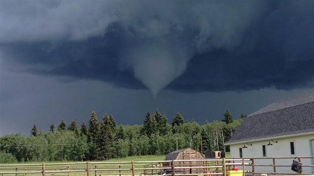Une tornade a touché l'Alberta, près du village de Priddis à une quinzaine de kilomètres de Calgary.