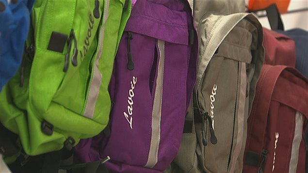Rentrée scolaire: Bien choisir le sac à dos de son enfant | Matins ... Rentrée scolaire: Bien choisir le sac à dos de son enfant | Matins ...