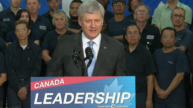 Le chef conservateur Stephen Harper lundi à Laval au Québec.