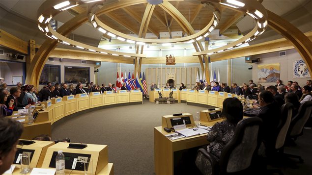 اجتماع وزاري لدول مجلس القطب الشمالي في ايكالويت في إقليم نونافوت الكندي في 24 نيسان ابريل 2015