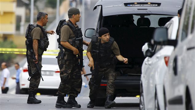 Ataque contra una comisaría de policía en Turquía.