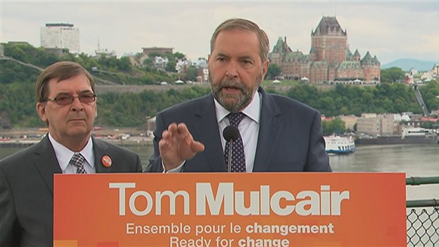 De passage au Québec jeudi, Thomas Mulcair a sévèrement critiqué le bilan économique des conservateurs.