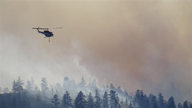 El humo de los numerosos incendios forestales en Columbia Británica se desplaza hacia Alberta.