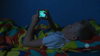 Electronic devises may hinder falling asleep. Doctors advise shutting them off 30 minutes before bedtime.