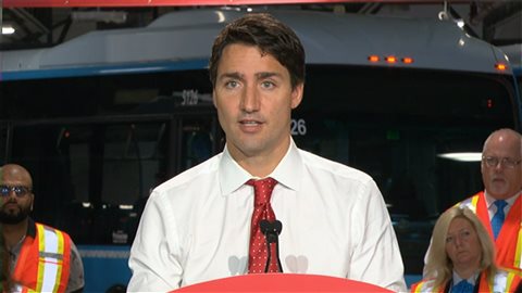 «J'implore le gouvernement actuel d'en faire plus dans l'immédiat», dit le chef libéral Justin Trudeau.
