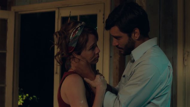 Armando Babaioff y Mariana Ximenes en Prova de Coragem del cineasta brasileño Roberto Gervitz.