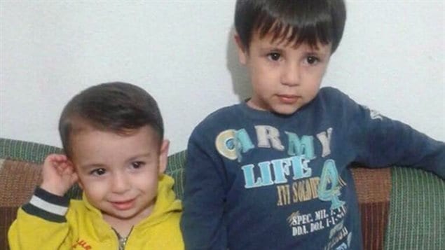 Sur cette photographie de famille non datée, Alan et Galib Kurdi - ( Tima Kurdi - La Presse Canadienne)