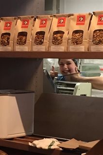 Sidewalk Citizen点心店要给留太多小费的顾客退款