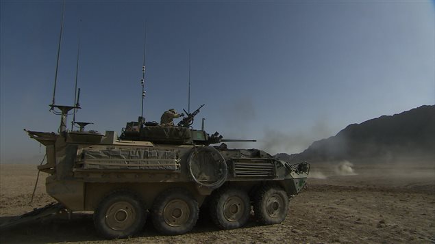 Un véhicule blindé léger canadien, construit par General Dynamics, en Afghanistan.