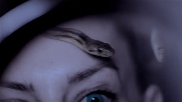 Escena de la película El Arrullo de la Serpiente de la cineasta canadiense de origen salvadoreño Patricia Chica. 
