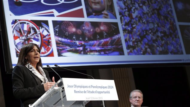 La alcaldesa de París, Anne Hidalgo.