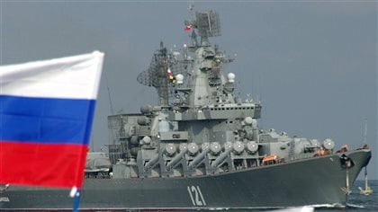 Un buque ruso equipado con misiles de largo alcance