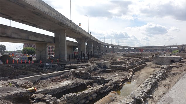 Site archéologique du village des Tanneries à Montréal sous l'échangeur Turcot Site archéologique du village des Tanneries à Montréal sous l'échangeur Turcot
