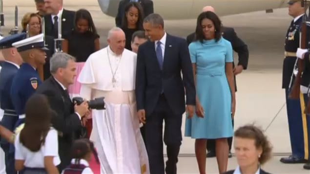 El Papa Francisco a su llegada a Estados Unidos donde fue recibido por el presidente Barack Obama.