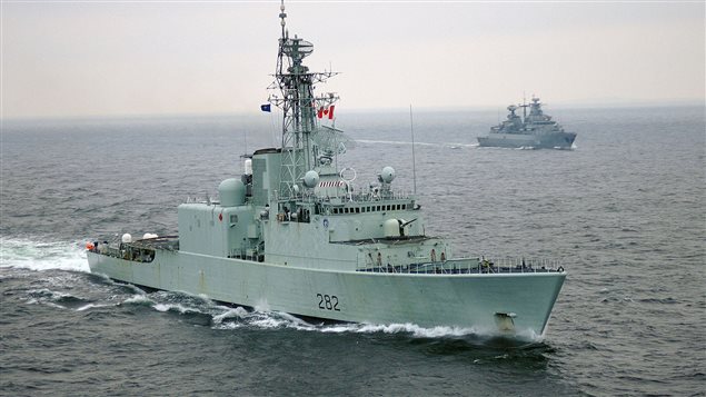Feb 2006 HMCS Athabaskan Photoex: Aerial Imagery of Standing NATO Maritime Group 1. The ship carries a crew of some 300 all ranks including a flight crew (helicopter) and maintenance technicians