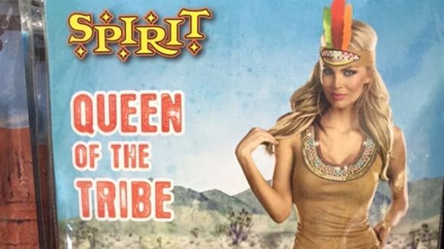 Des costumes d'Halloween à thématique autochtone stéréotypés