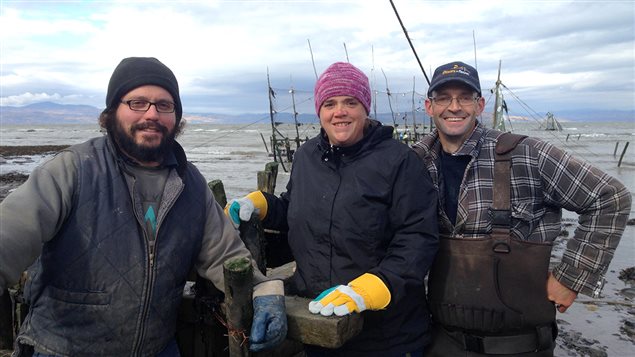 Les trois associés de l'entreprise Les Trésors du fleuve : Rémi Hudon, Josée Malenfant et Simon Beaulieu Les trois associés de l'entreprise Les Trésors du fleuve : Rémi Hudon, Josée Malenfant et Simon Beaulieu