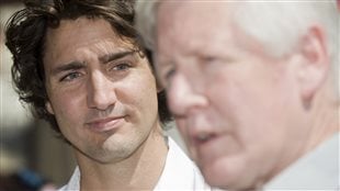Justin Trudeau et Bob Rae, alors chef intérimaire du PLC, en 2012