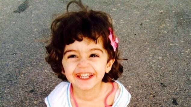 La petite Tuleen a jusque-là grandi sans ses parents.