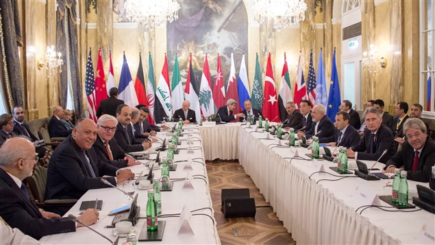 Jefes de la diplomacia reunidos en Viena.