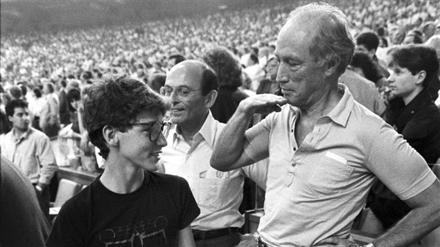 Justin et Pierre Elliot Trudeau à un match des Expos en 1987 Justin et Pierre Elliot Trudeau à un match des Expos en 1987