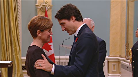 La nouvelle ministre, Marie-Claude Bibeau en compagnie de son chef, Justin Trudeau