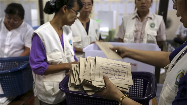 Conteo de votos en Ragún el 8 de noviembre.