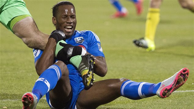 Didier Drogba muselé par le Crew